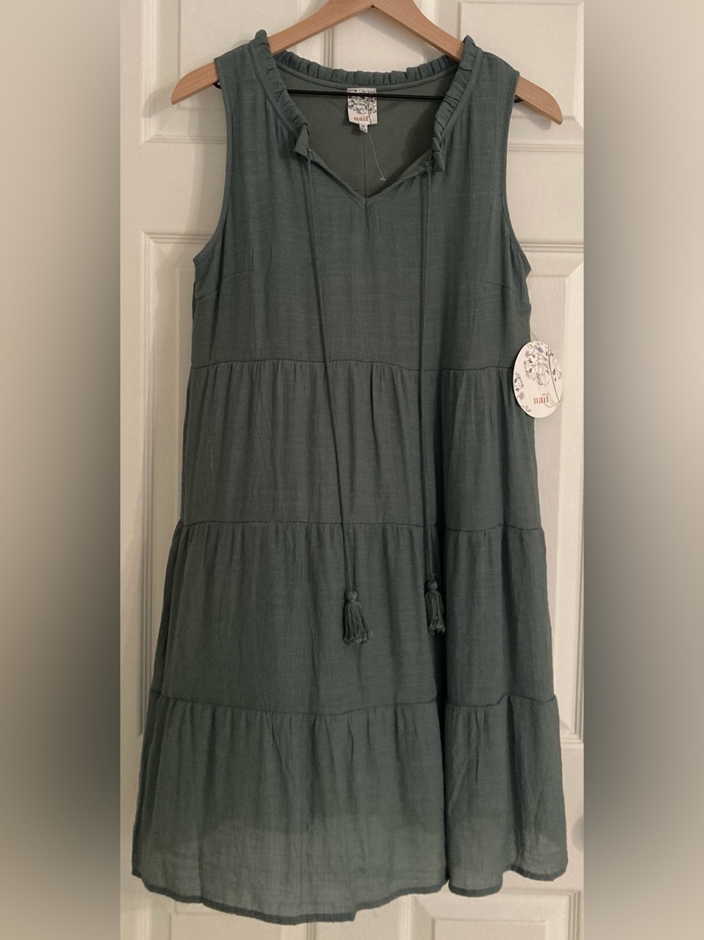 NWT Naïf Sleeveless Tiered Dress Size Medium